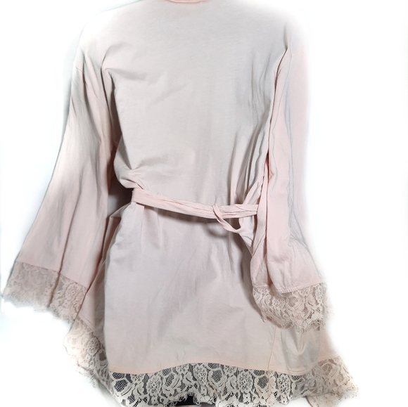 Pink Lace - Picture 4 of 5